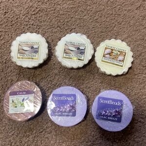 4 Yankee Candle Melts and 2 Others Baby Powder, Sandalwood Vanilla, Lilac
